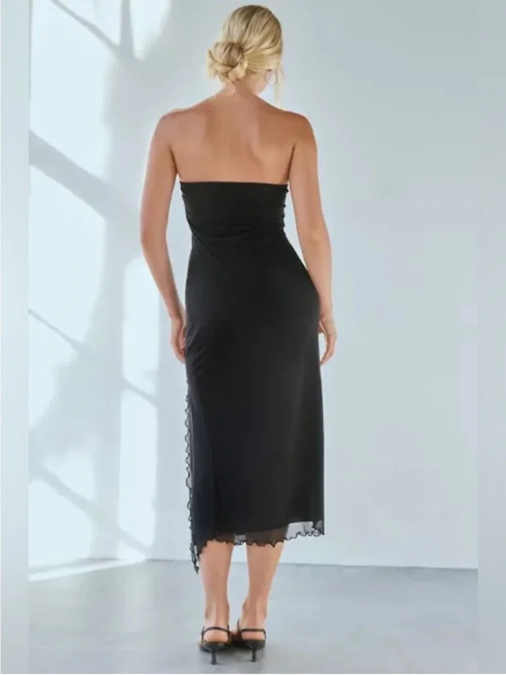 Urban Outfitters Black Strapless Midi Dress with Scalloped Slit Medium - Picture 3 of 4